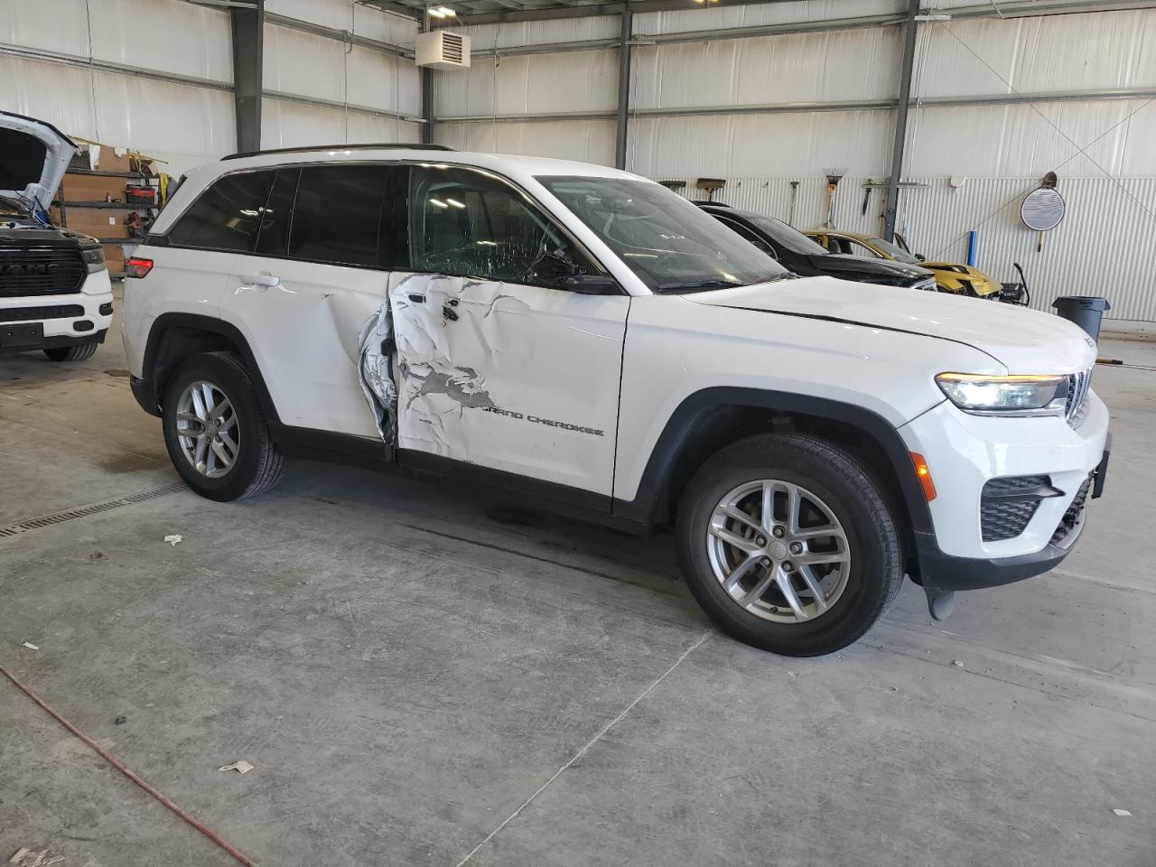 JEEP GRAND CHEROKEE LAREDO