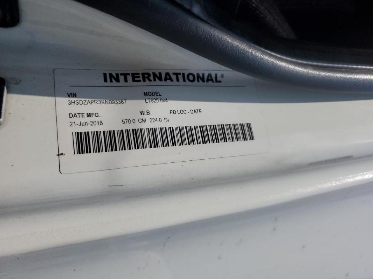 Lot #3301832326 2019 INTERNATIONAL LT625