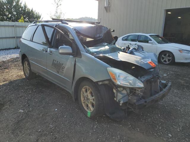 2004 TOYOTA SIENNA XLE #3291304443