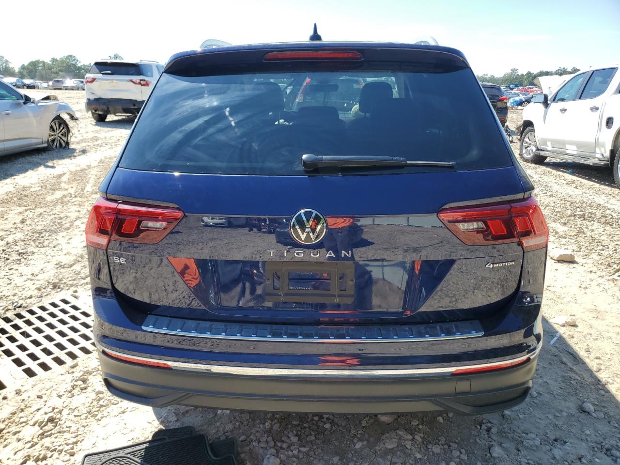 VOLKSWAGEN TIGUAN SE
