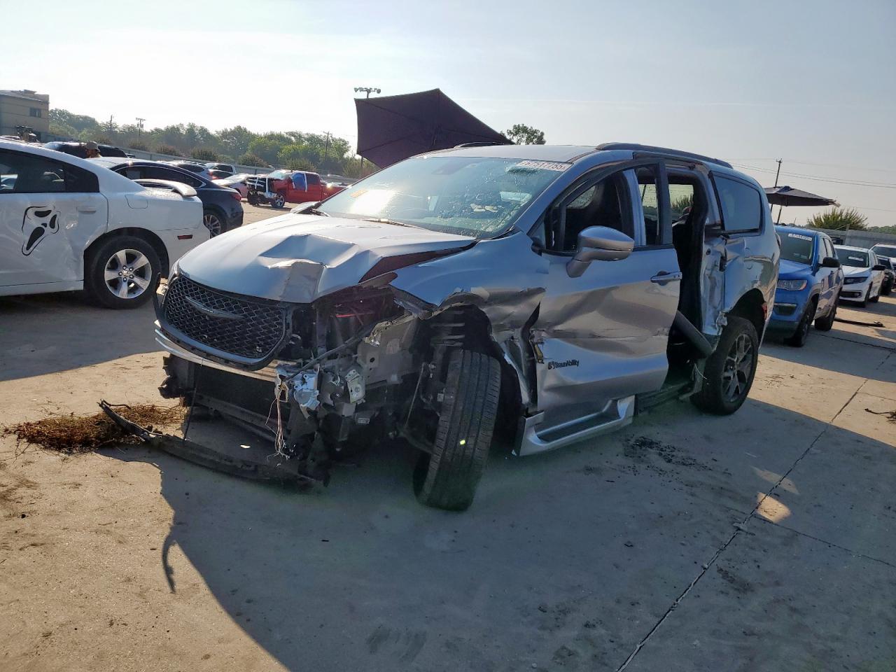 CHRYSLER PACIFICA TOURING L