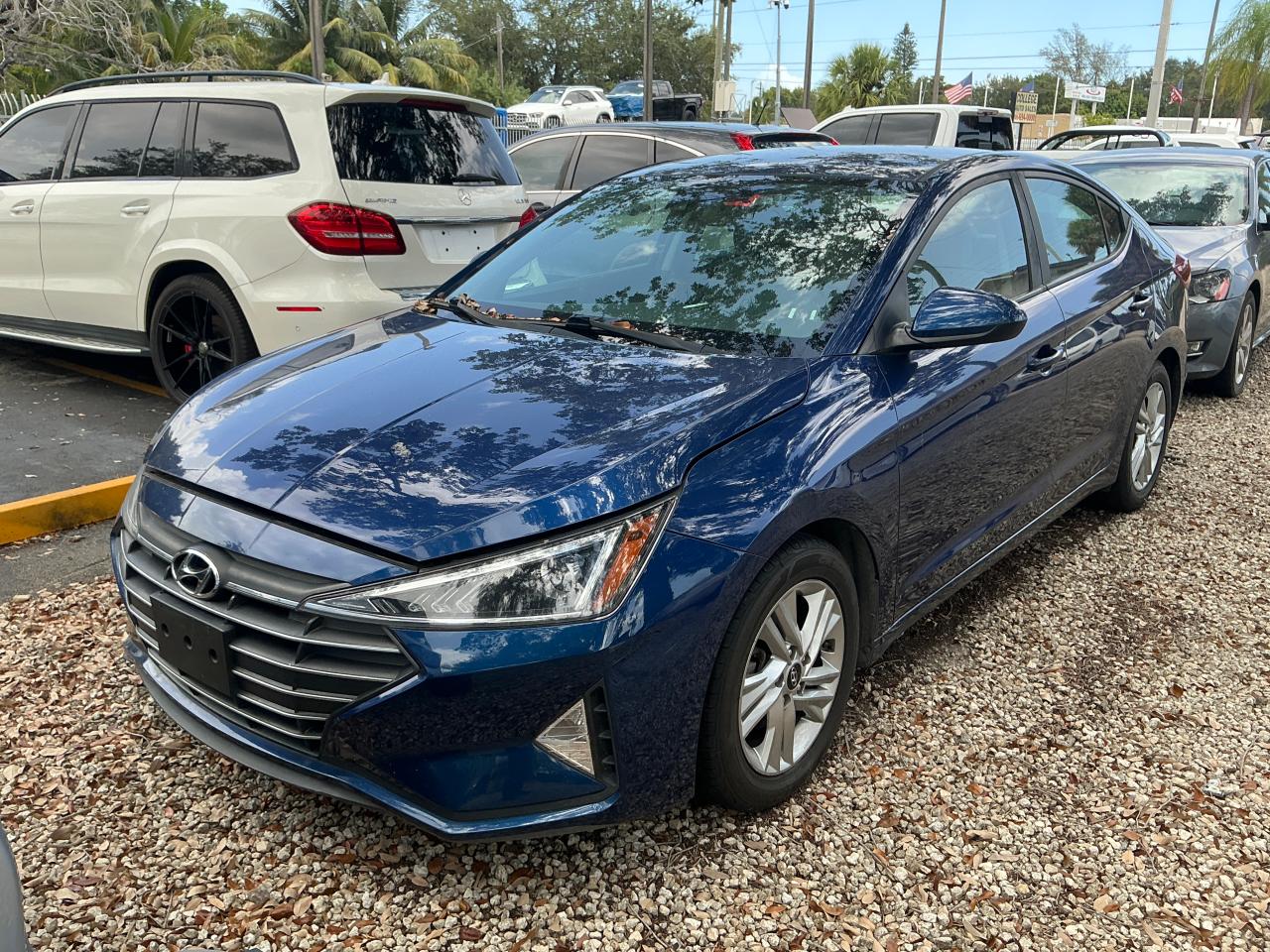 HYUNDAI ELANTRA SEL