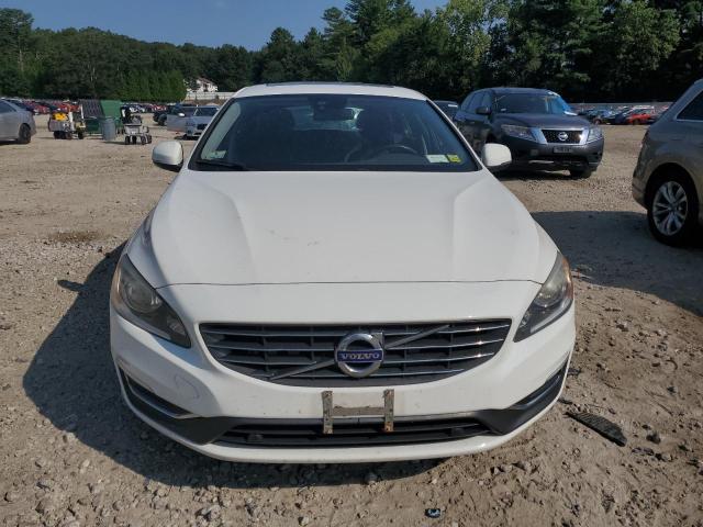 2015 VOLVO V60 YV126MEA7F1205876