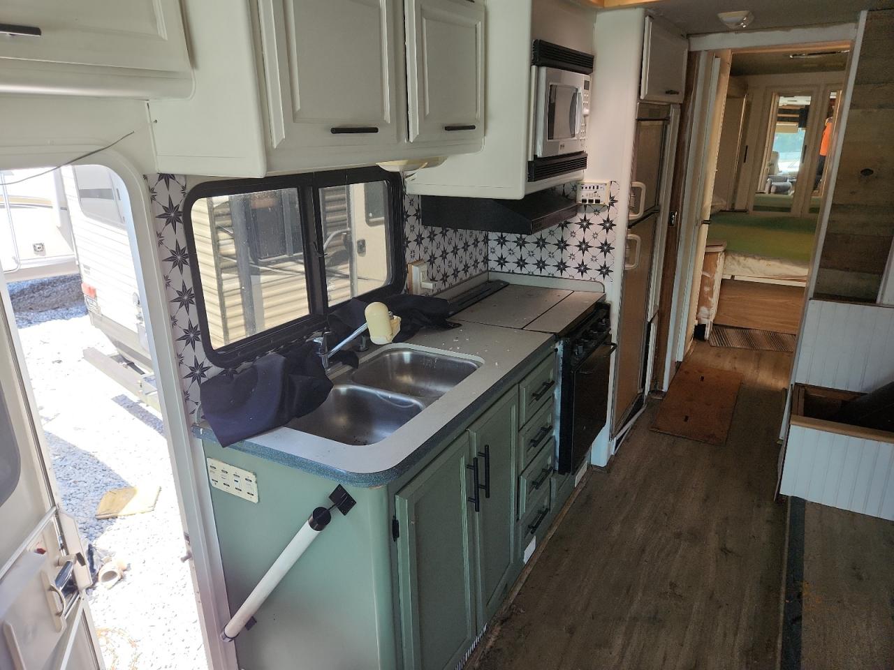 Lot #3210801959 1999 FORD F550 SUPER