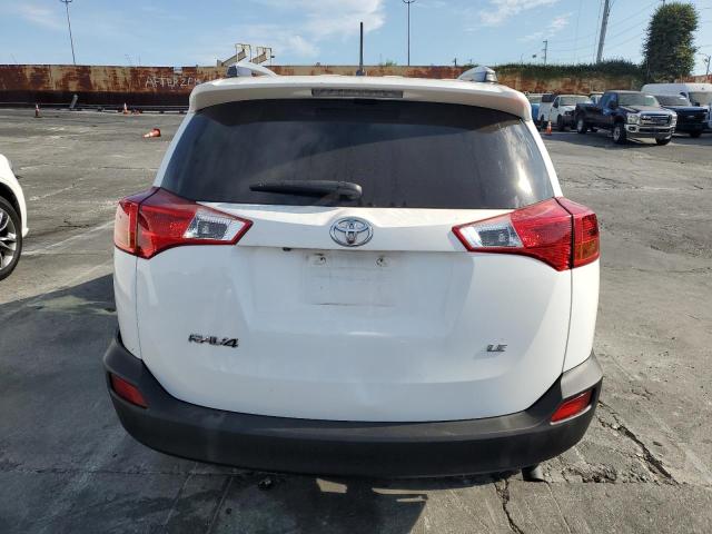 2015 TOYOTA RAV4 LE JTMZFREV7FD068375