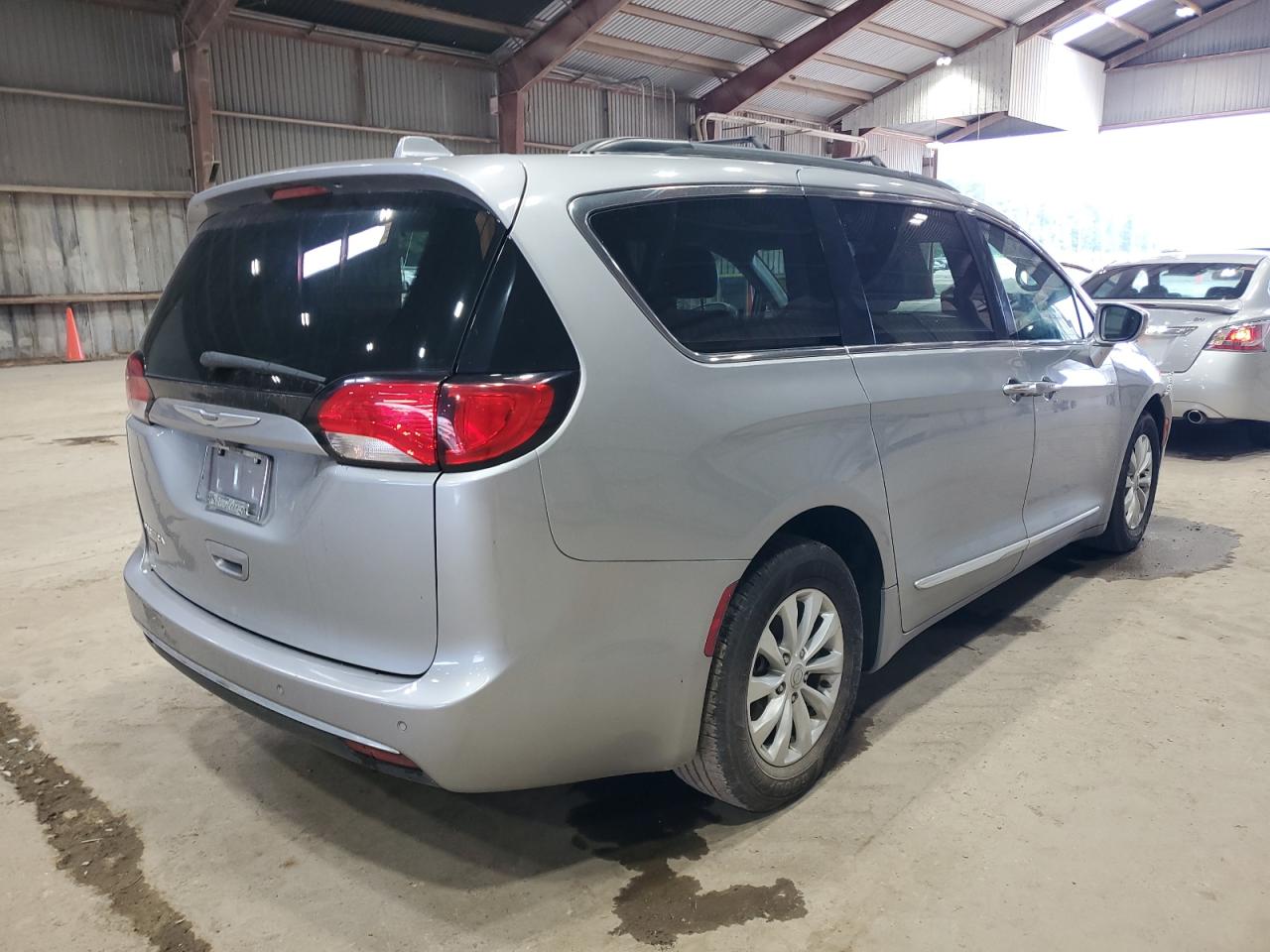 CHRYSLER PACIFICA TOURING L