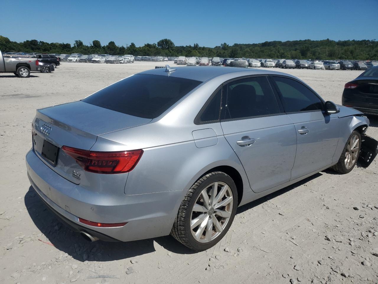 AUDI A4 PREMIUM