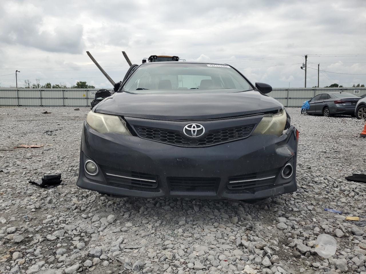 TOYOTA CAMRY BASE