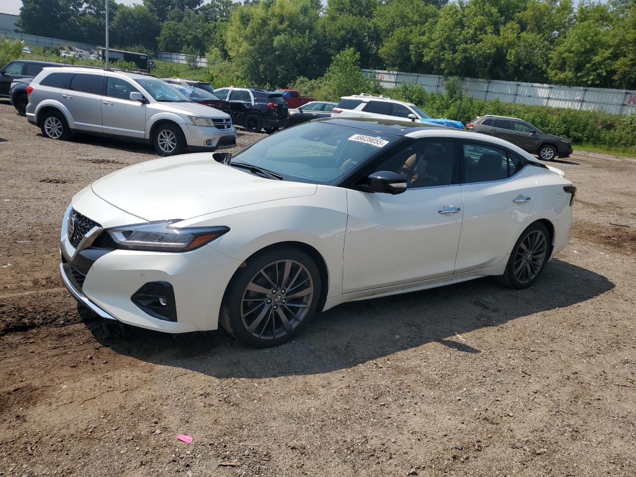 NISSAN MAXIMA S