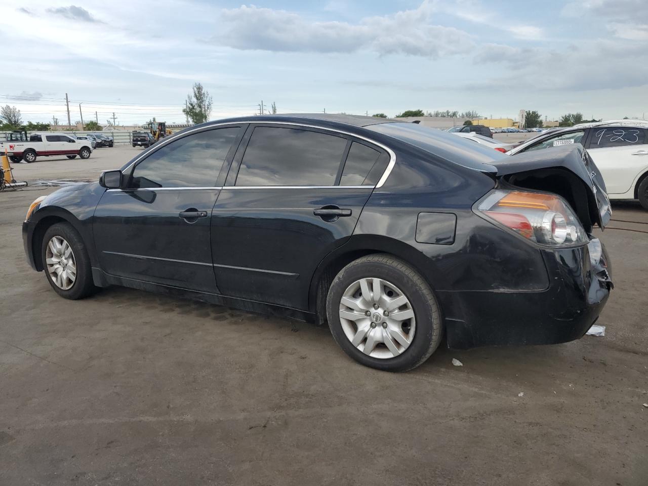 NISSAN ALTIMA BASE