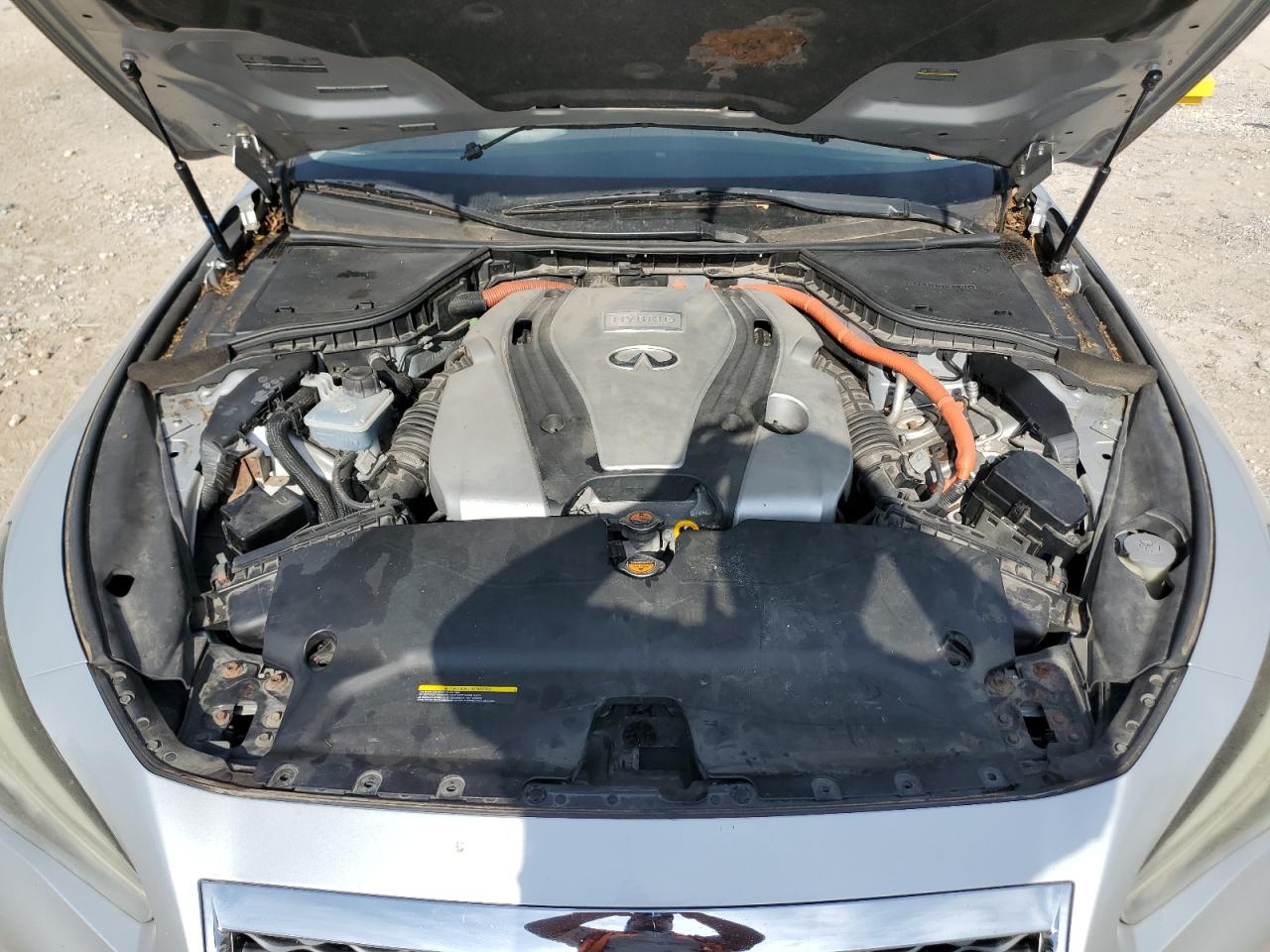 INFINITI Q50 HYBRID PREMIUM