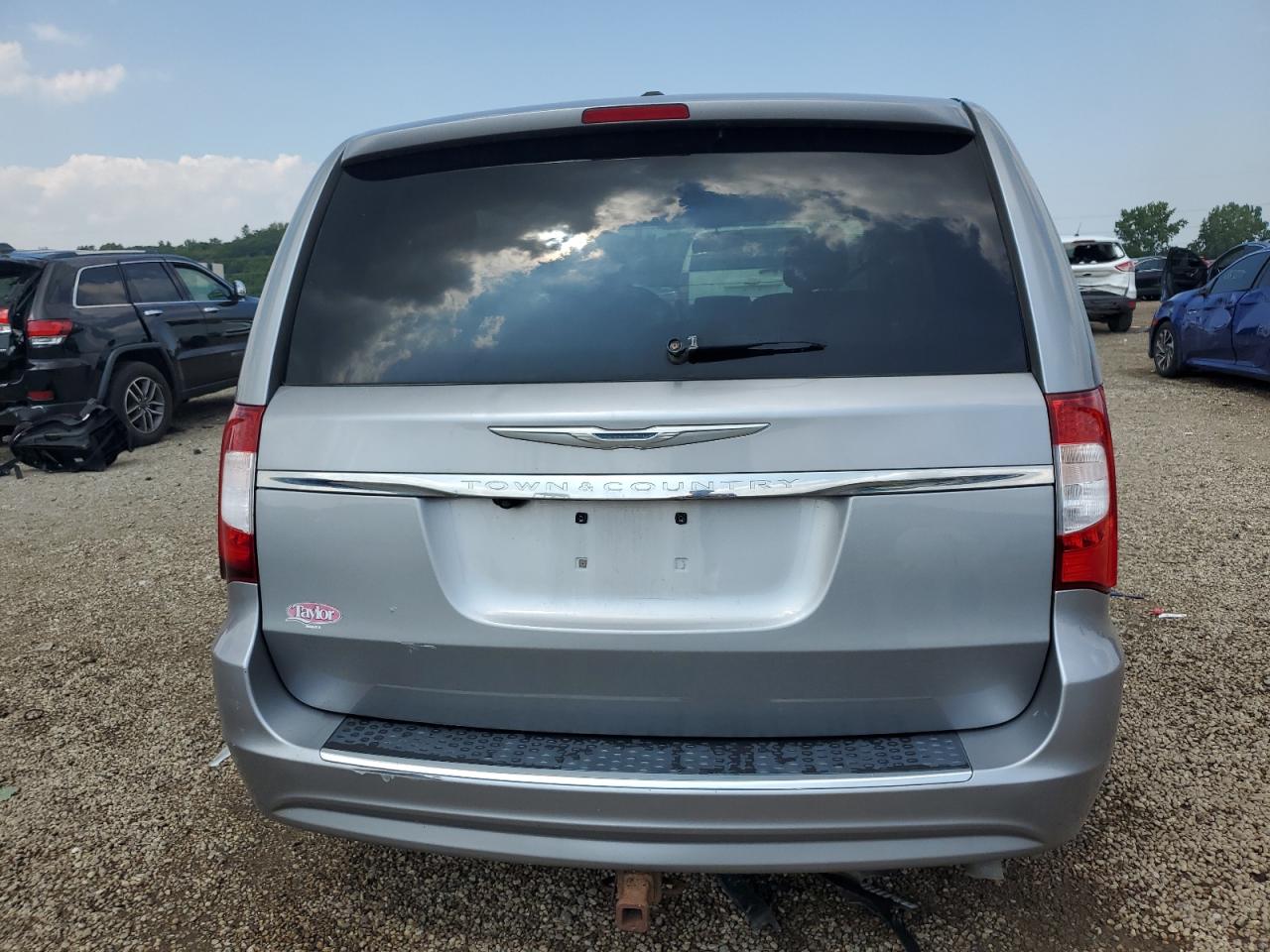 CHRYSLER TOWN & COUNTRY TOURING