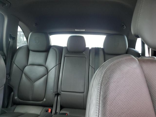 2017 PORSCHE CAYENNE WP1AA2A24HKA80687