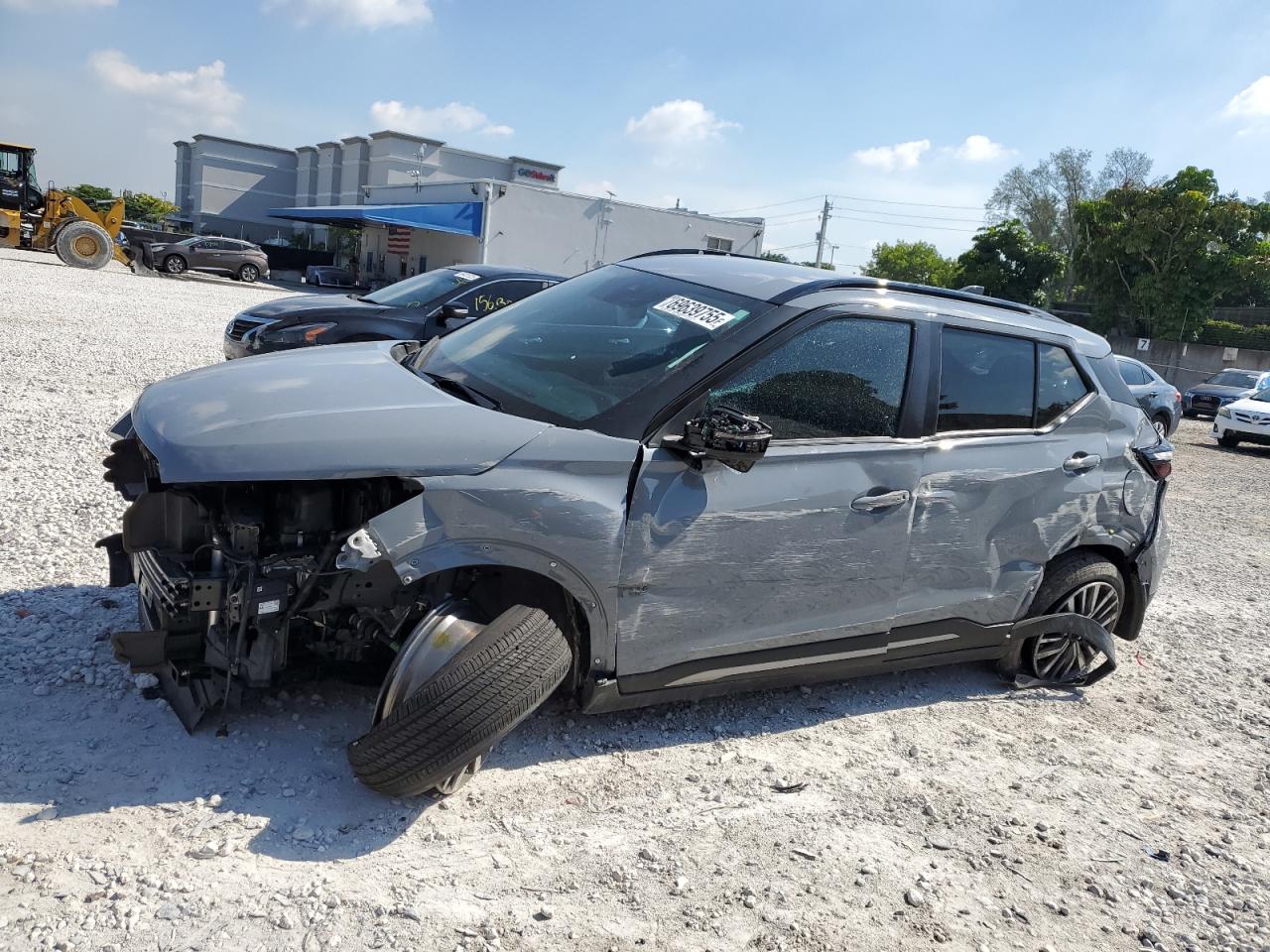 NISSAN KICKS SR