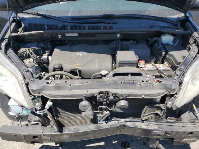 2017 TOYOTA SIENNA XLE 5TDYZ3DC8HS813027