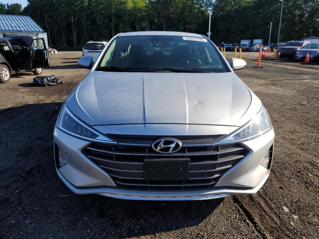 2019 HYUNDAI ELANTRA SE KMHD84LF0KU785886