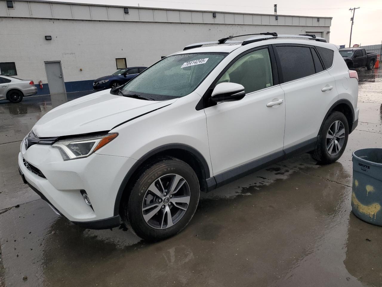 TOYOTA RAV4 XLE