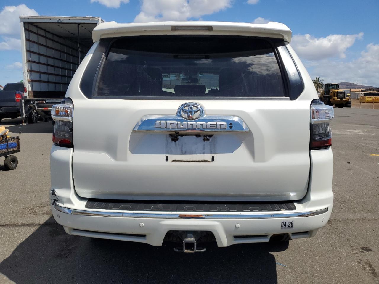 TOYOTA 4RUNNER SR5