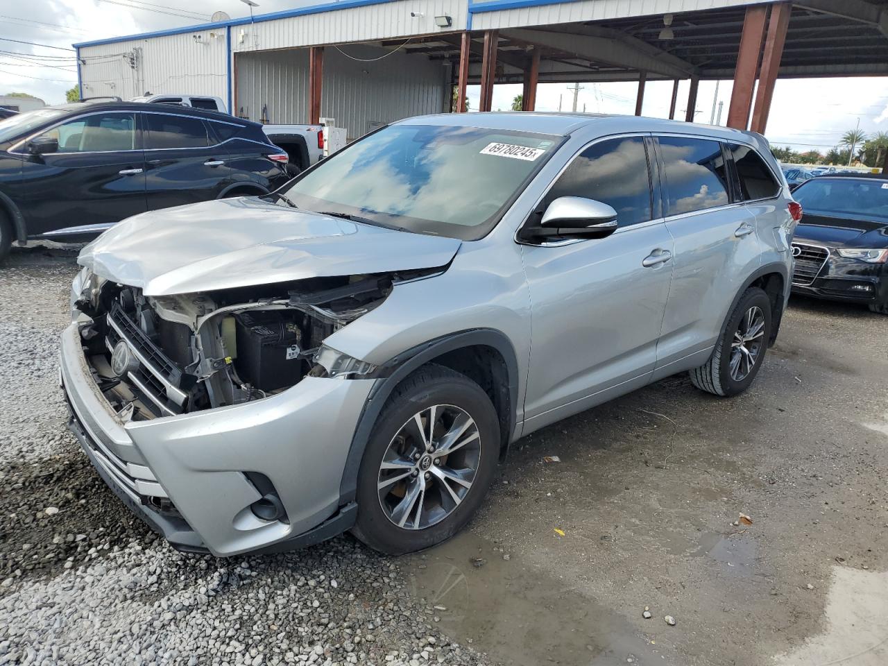 TOYOTA HIGHLANDER LE