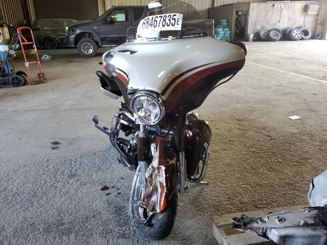 2011 HARLEY-DAVIDSON FLHXSE2 - 1HD1PZ812BB951226