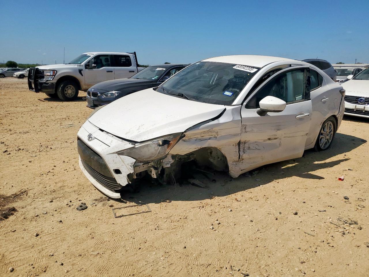 TOYOTA YARIS IA