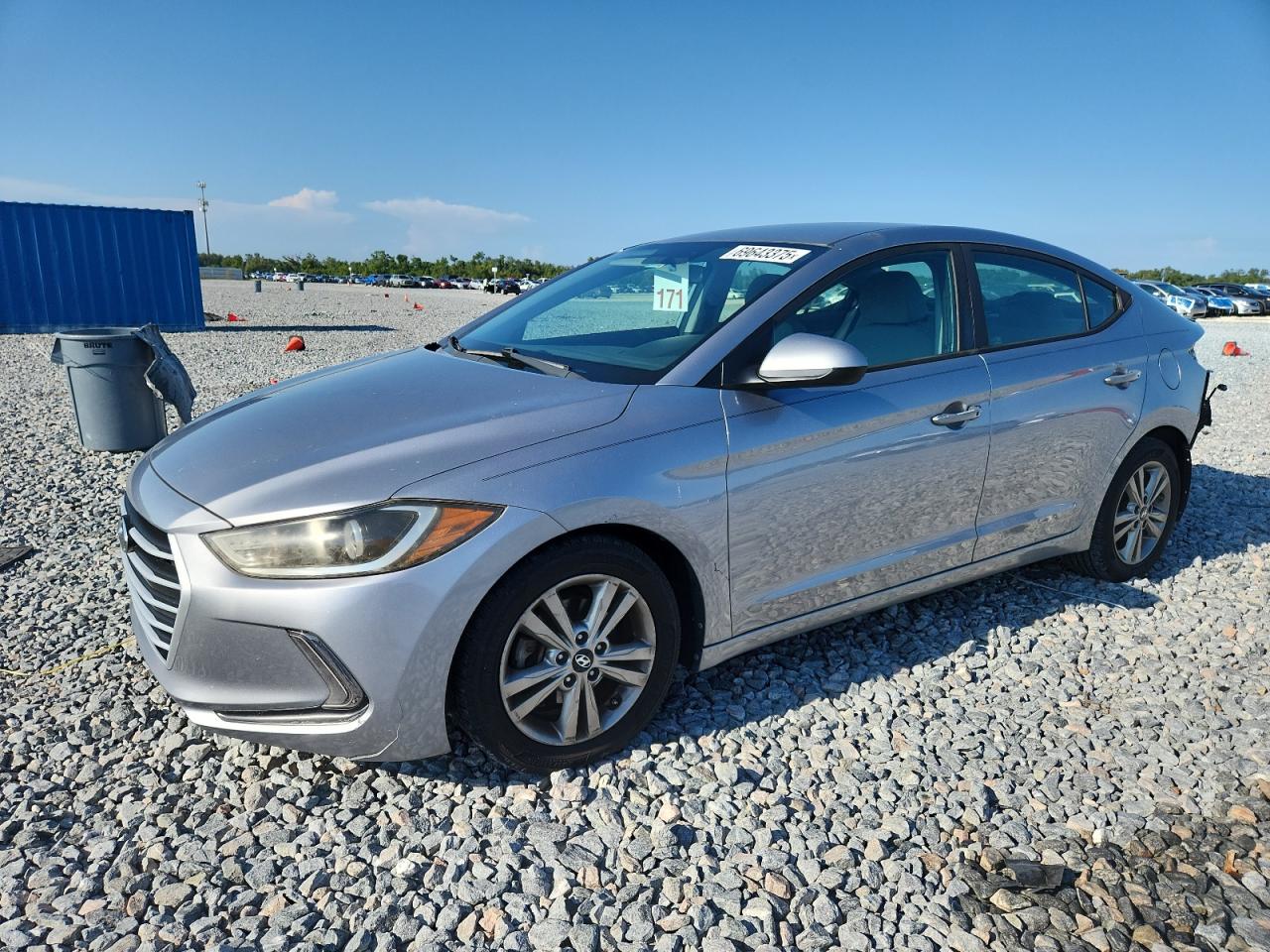HYUNDAI ELANTRA SE