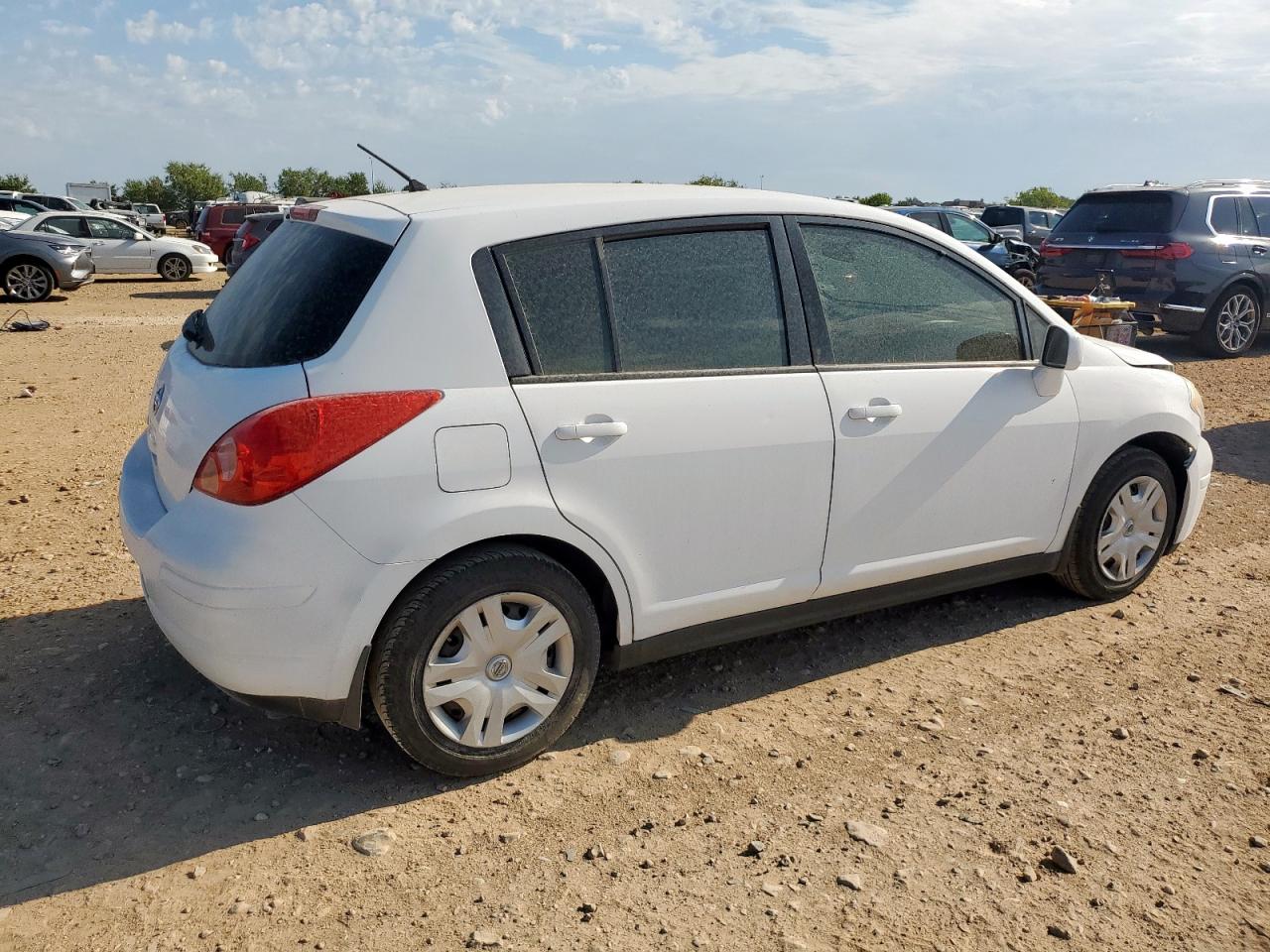 NISSAN VERSA S