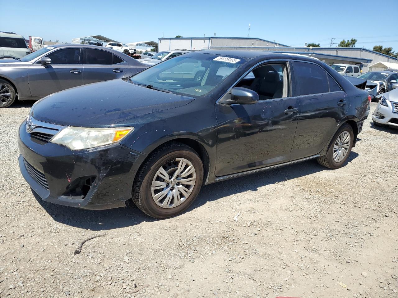 TOYOTA CAMRY BASE