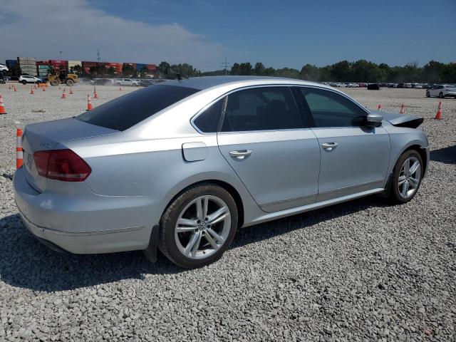 2015 VOLKSWAGEN PASSAT SEL 1VWCV7A30FC015070