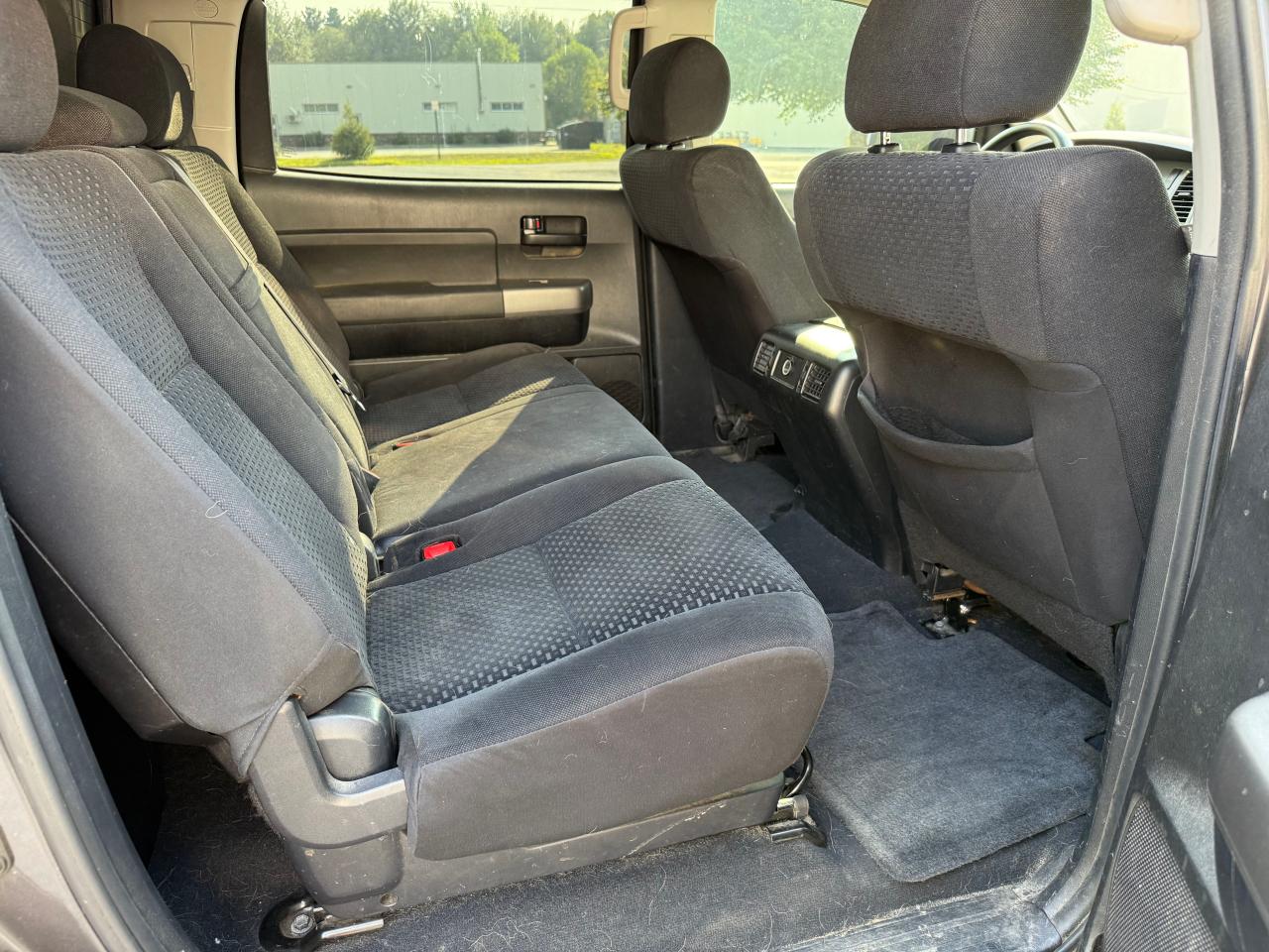 TOYOTA TUNDRA CREWMAX SR5