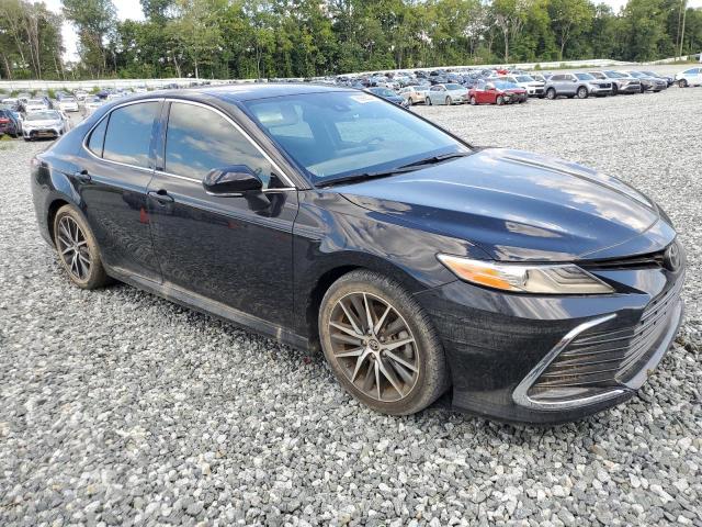 2021 TOYOTA CAMRY XLE 4T1F11AK3MU603452