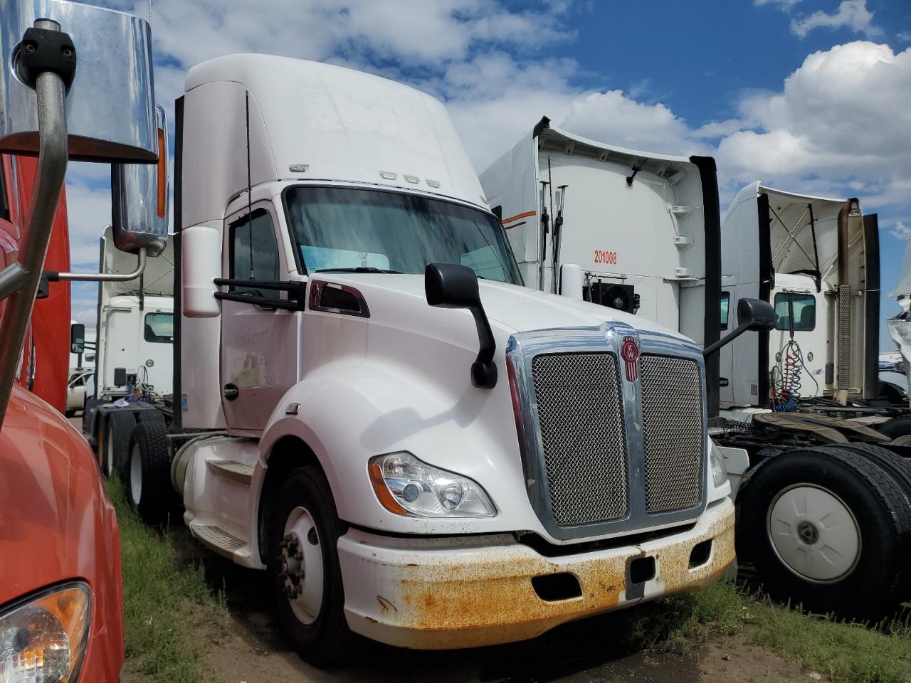 Lot #3246031183 2015 KENWORTH T680