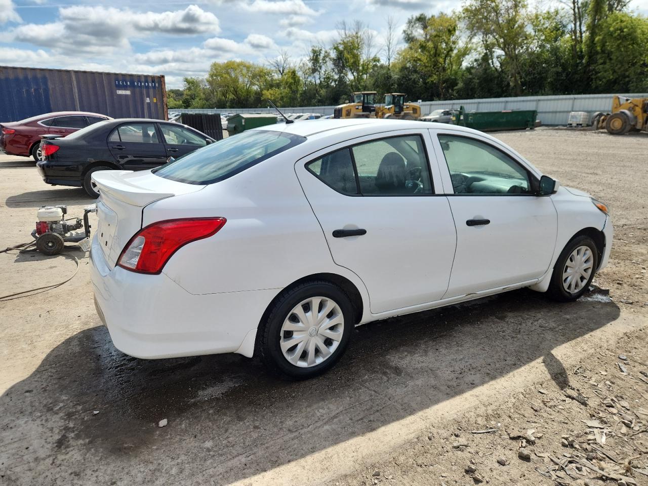NISSAN VERSA S