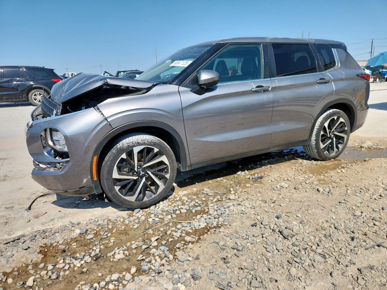 MITSUBISHI OUTLANDER SE