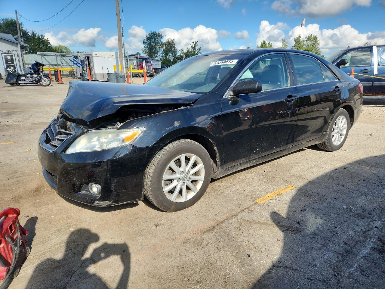 TOYOTA CAMRY BASE