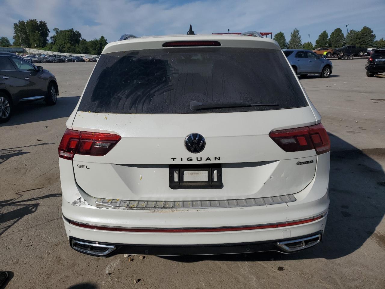 VOLKSWAGEN TIGUAN SEL R-LINE