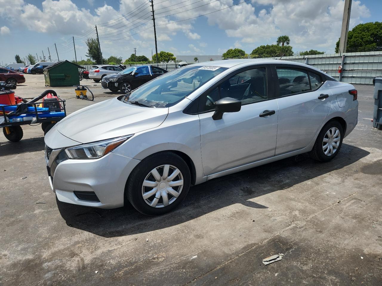 NISSAN VERSA S