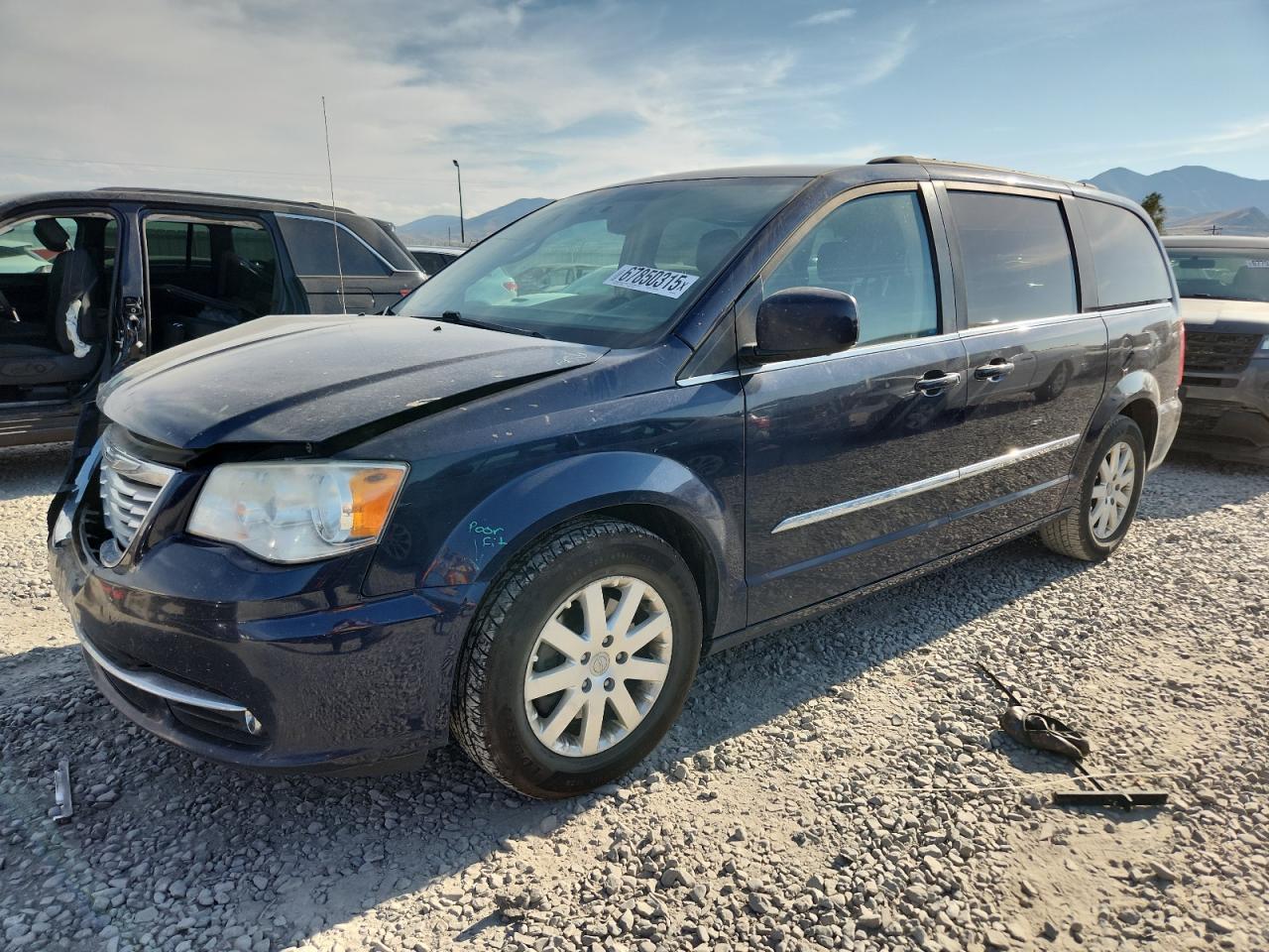 CHRYSLER TOWN & COUNTRY TOURING