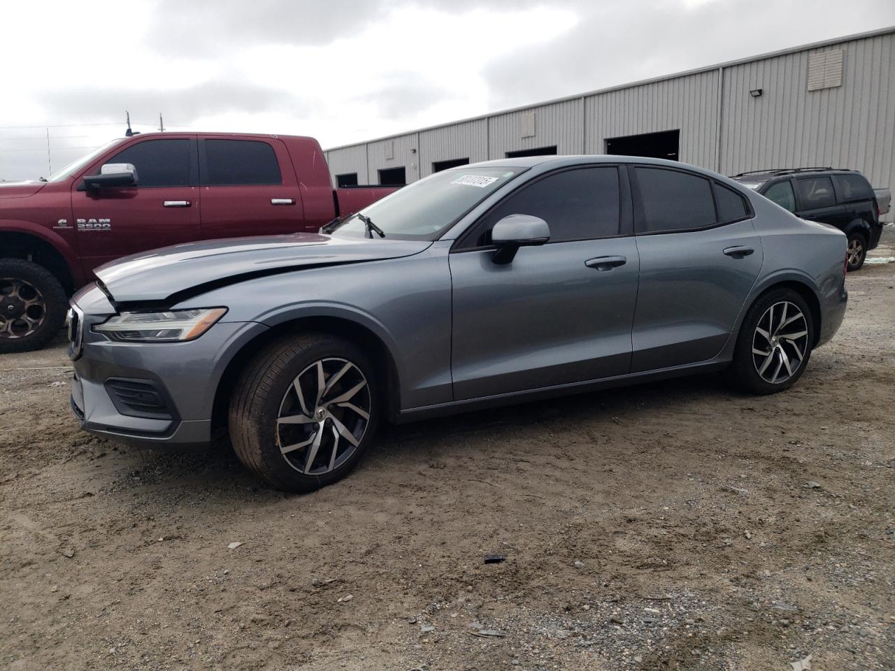 VOLVO S60 T6 MOMENTUM