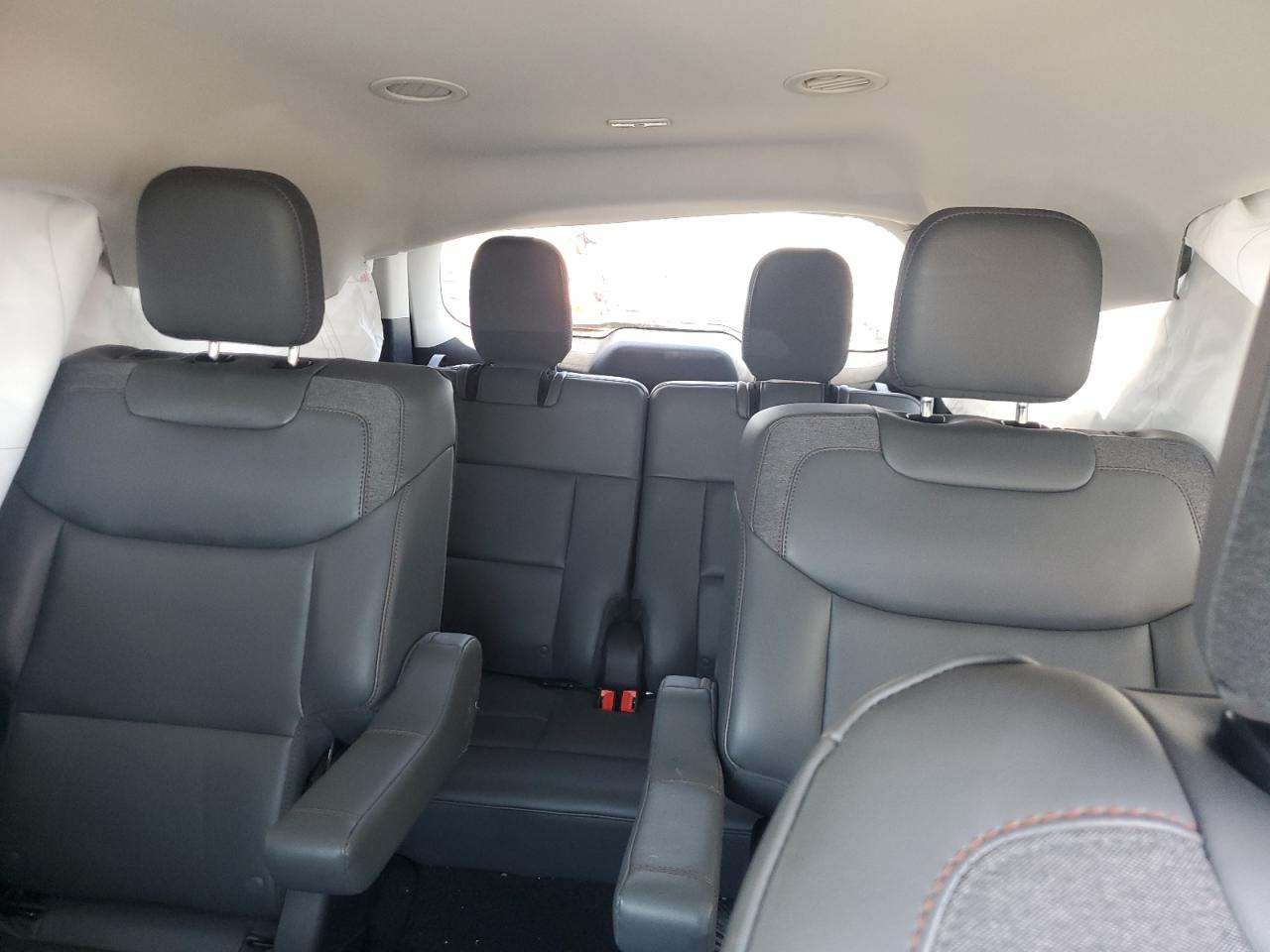 FORD EXPLORER ACTIVE