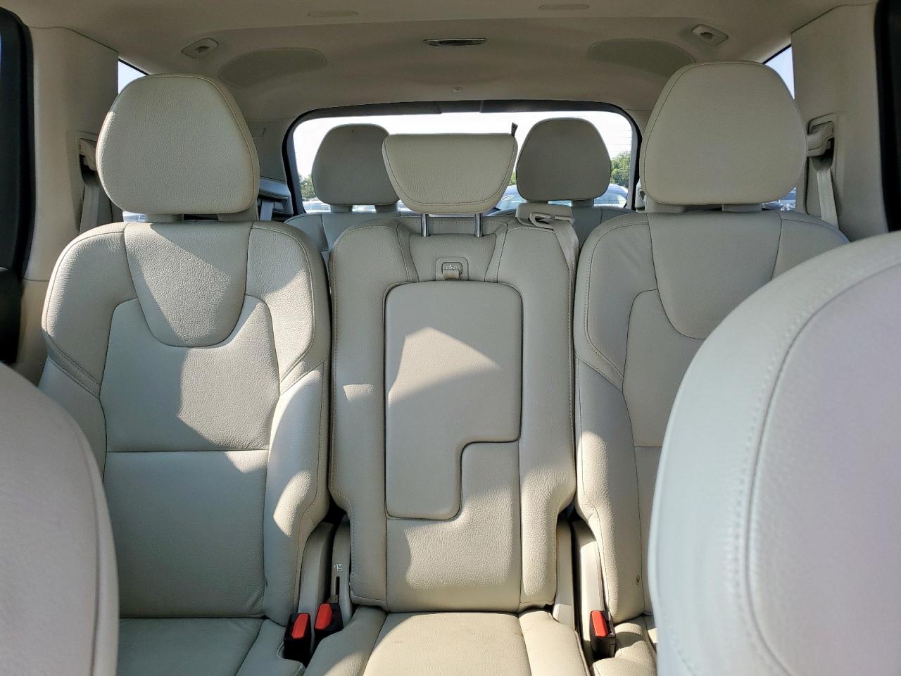 VOLVO XC90 T6 MOMENTUM