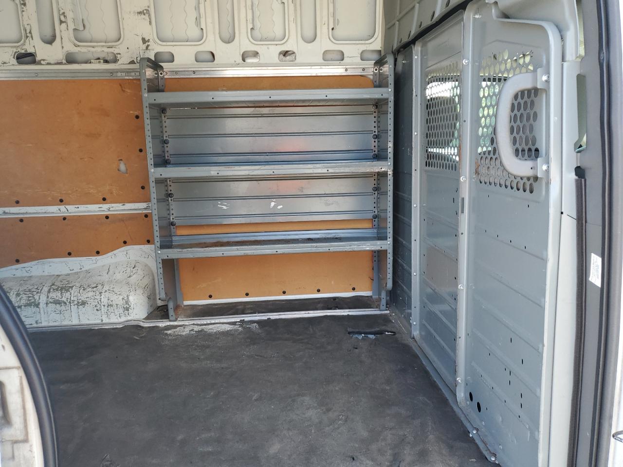 NISSAN NV2500 2500 S