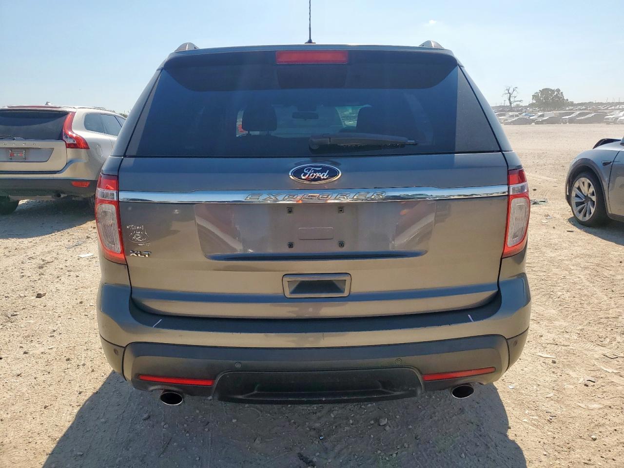 FORD EXPLORER XLT