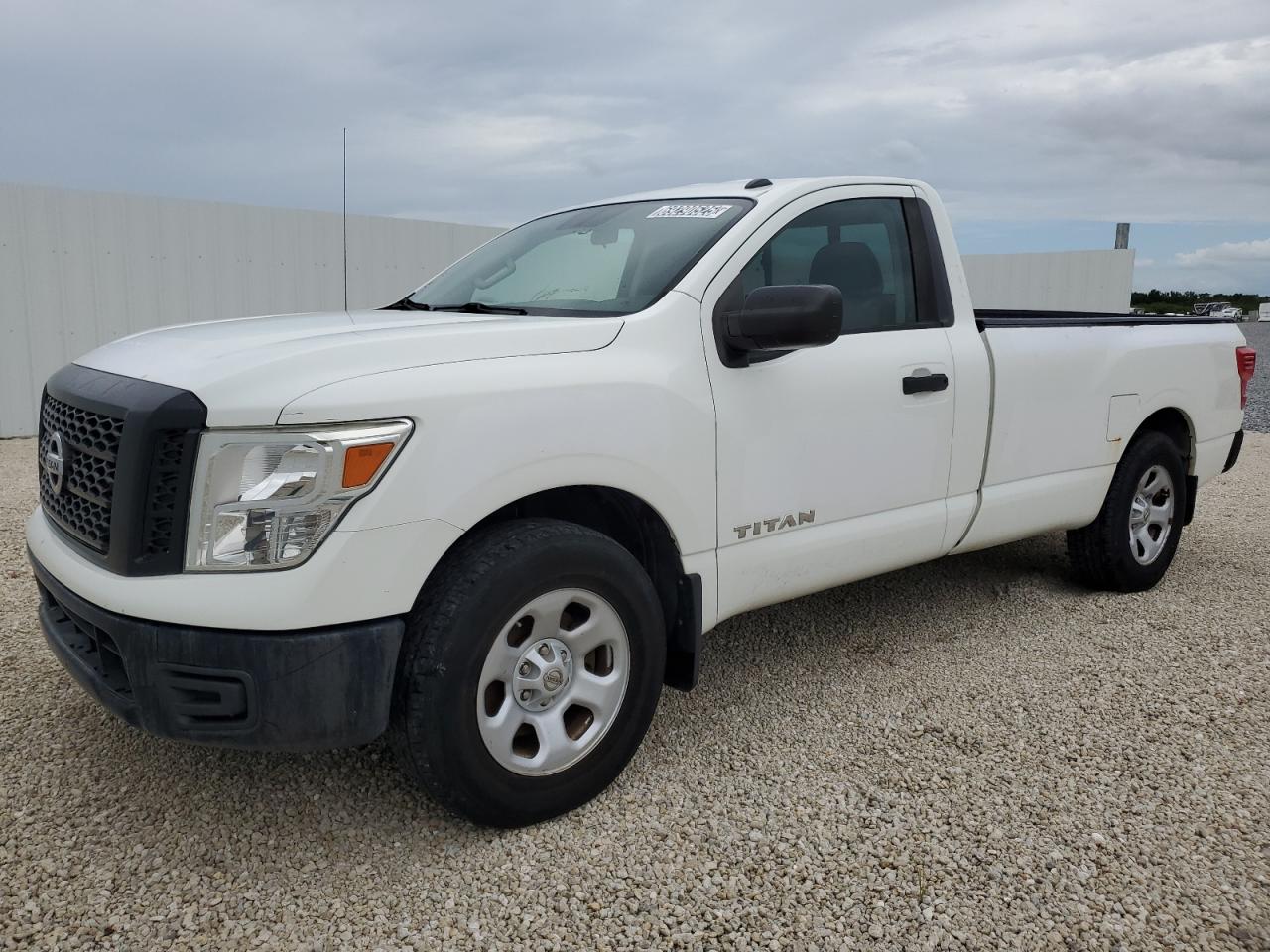 NISSAN TITAN S