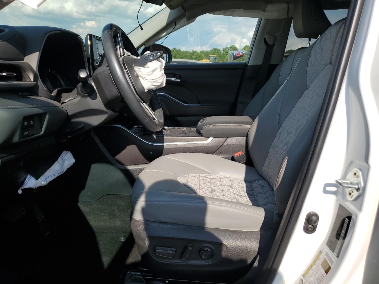 TOYOTA HIGHLANDER HYBRID XLE