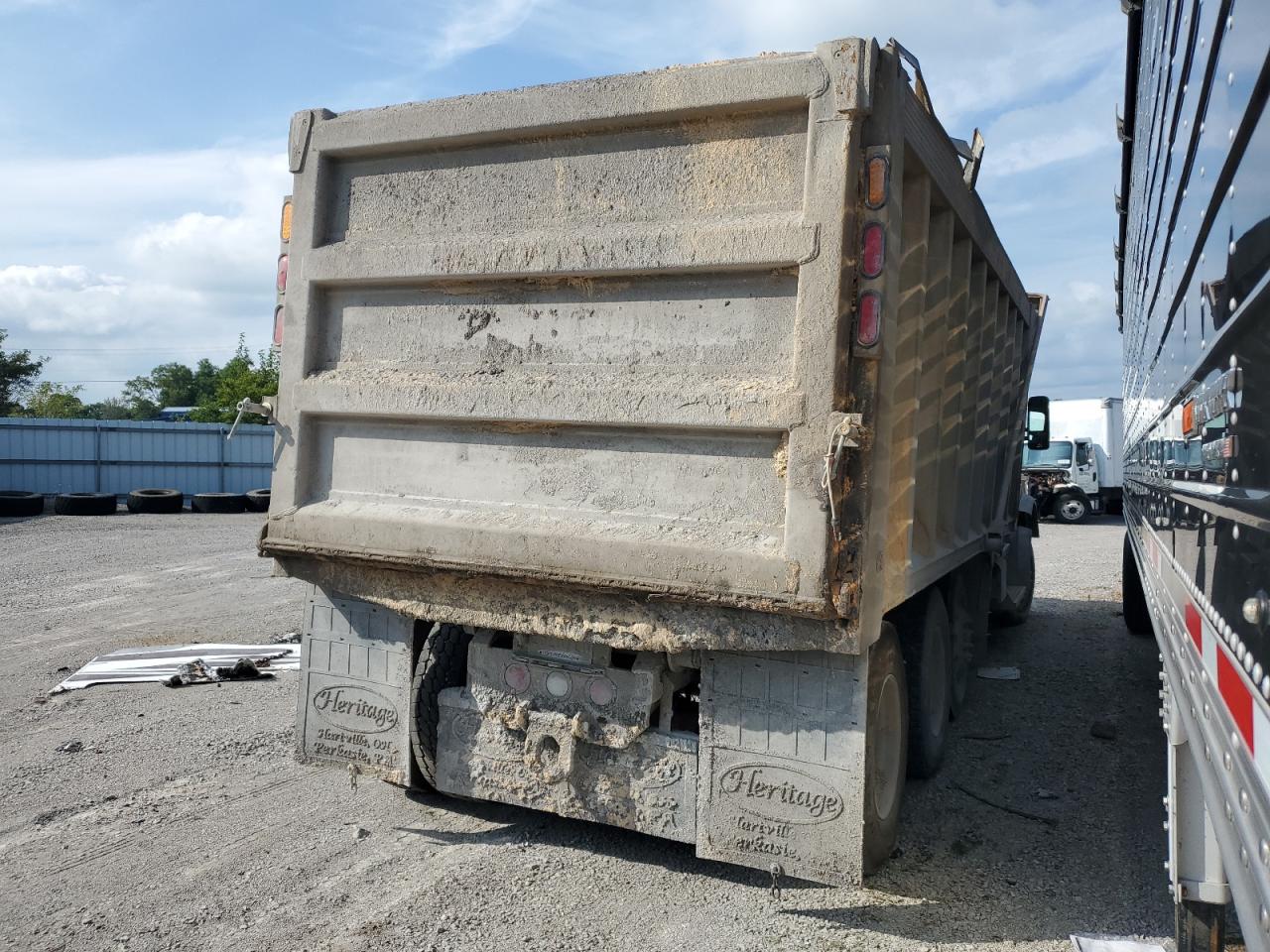 Lot #3246061202 2020 KENWORTH T880