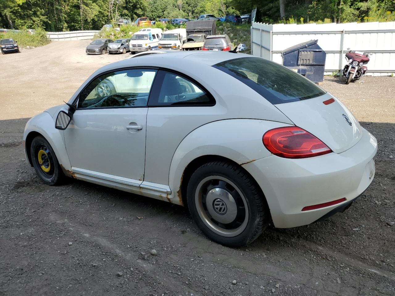 VOLKSWAGEN BEETLE