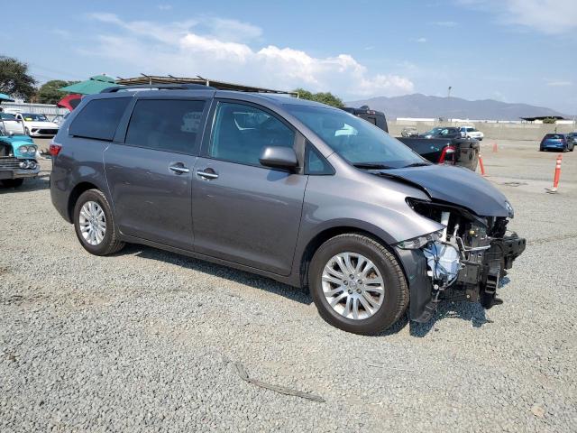 2017 TOYOTA SIENNA XLE - 5TDYZ3DC7HS847637