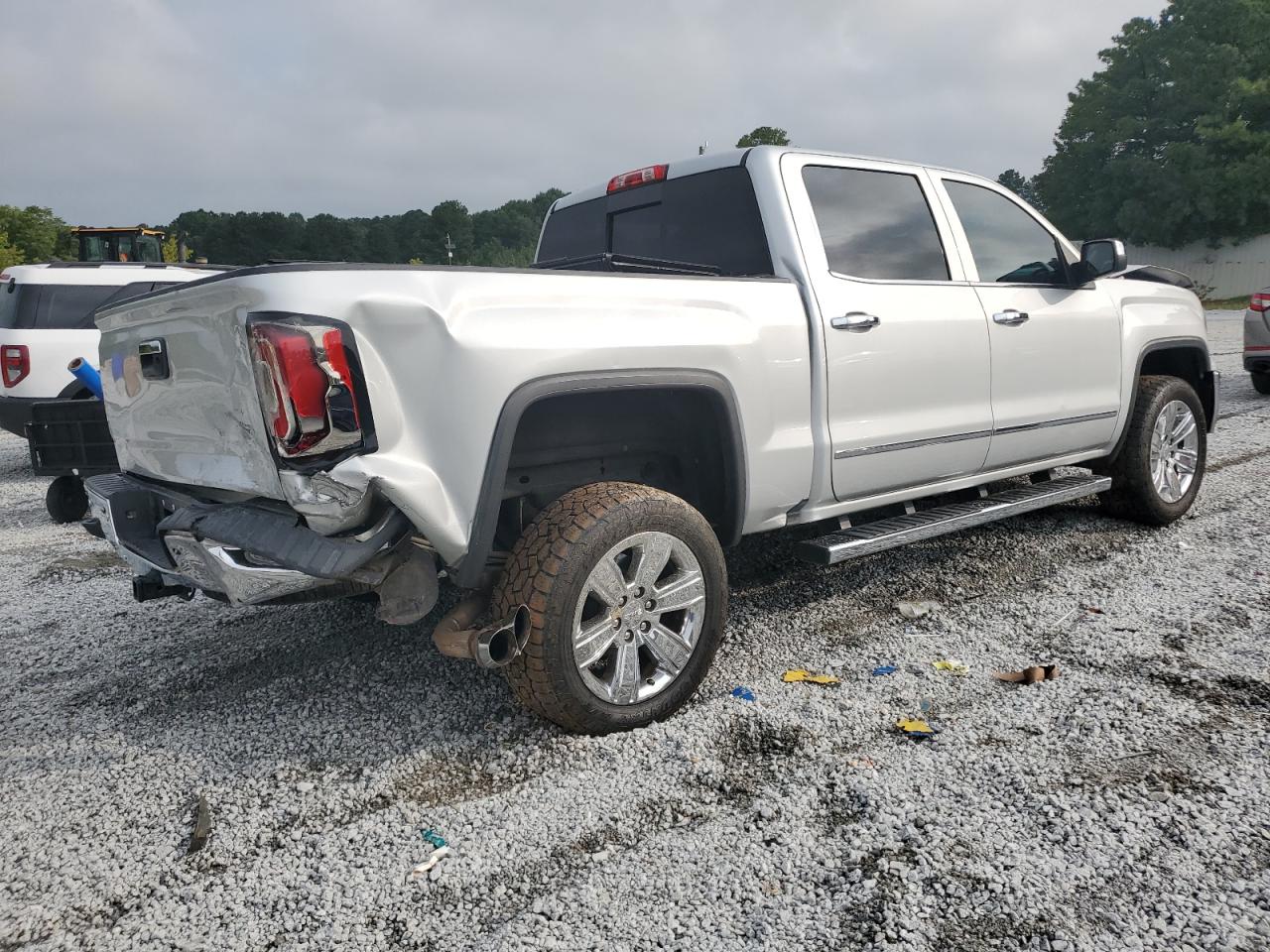 GMC SIERRA C1500 SLT