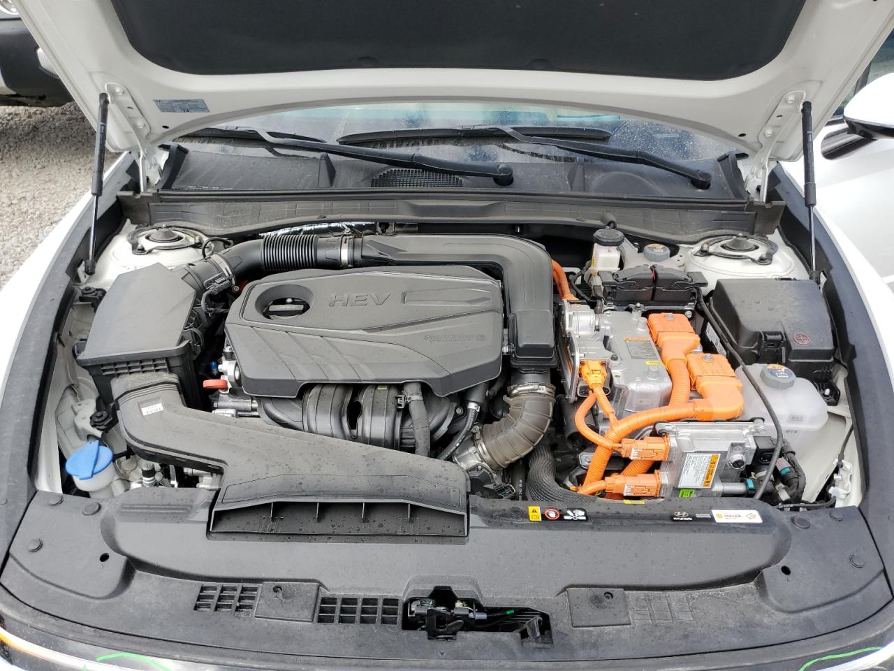 HYUNDAI SONATA HYBRID